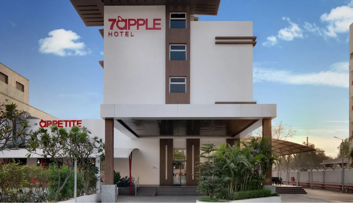 7 Apple Hotel, Vadodara